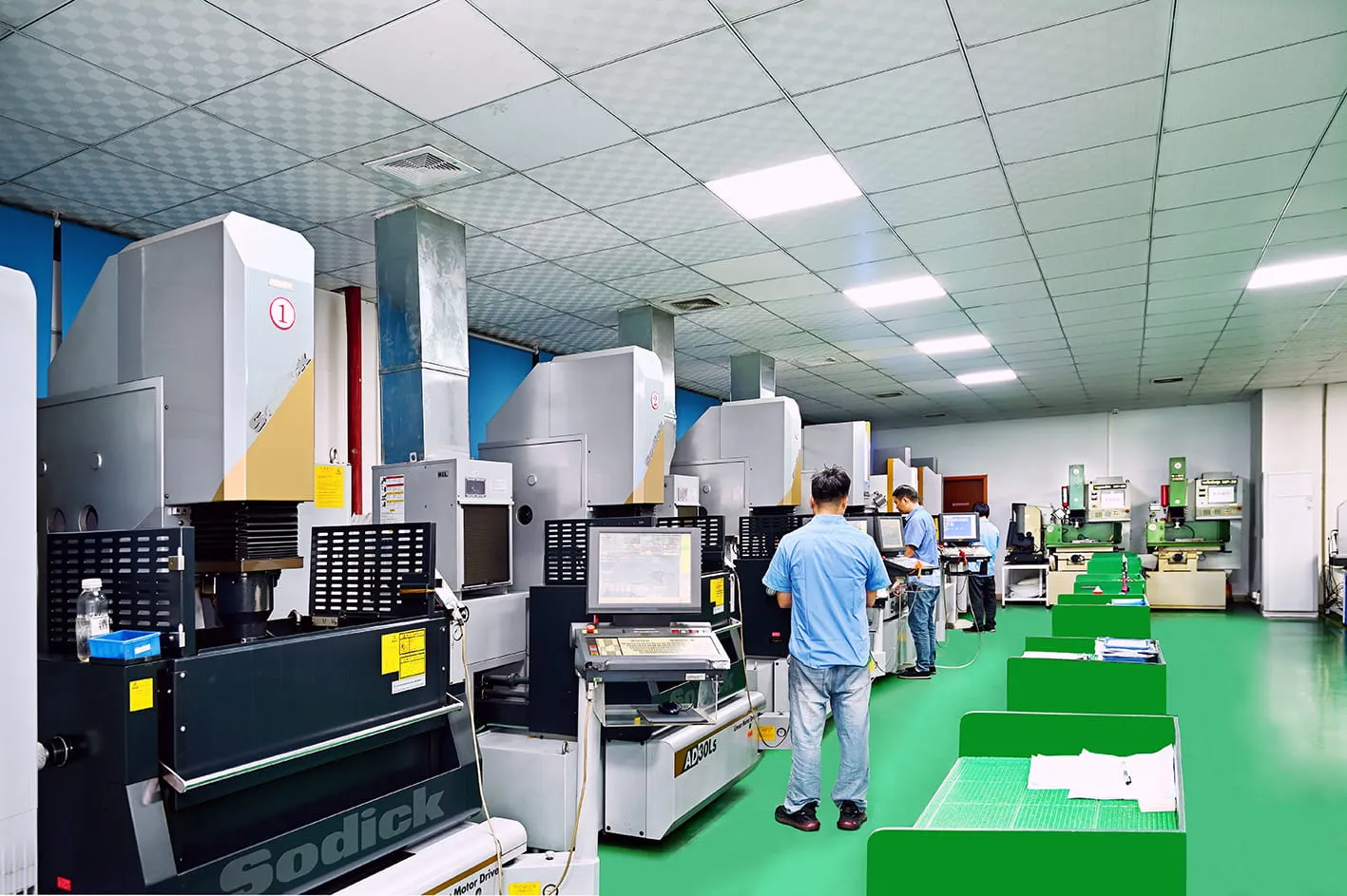Wire EDM machine cutting electrode and tool steel