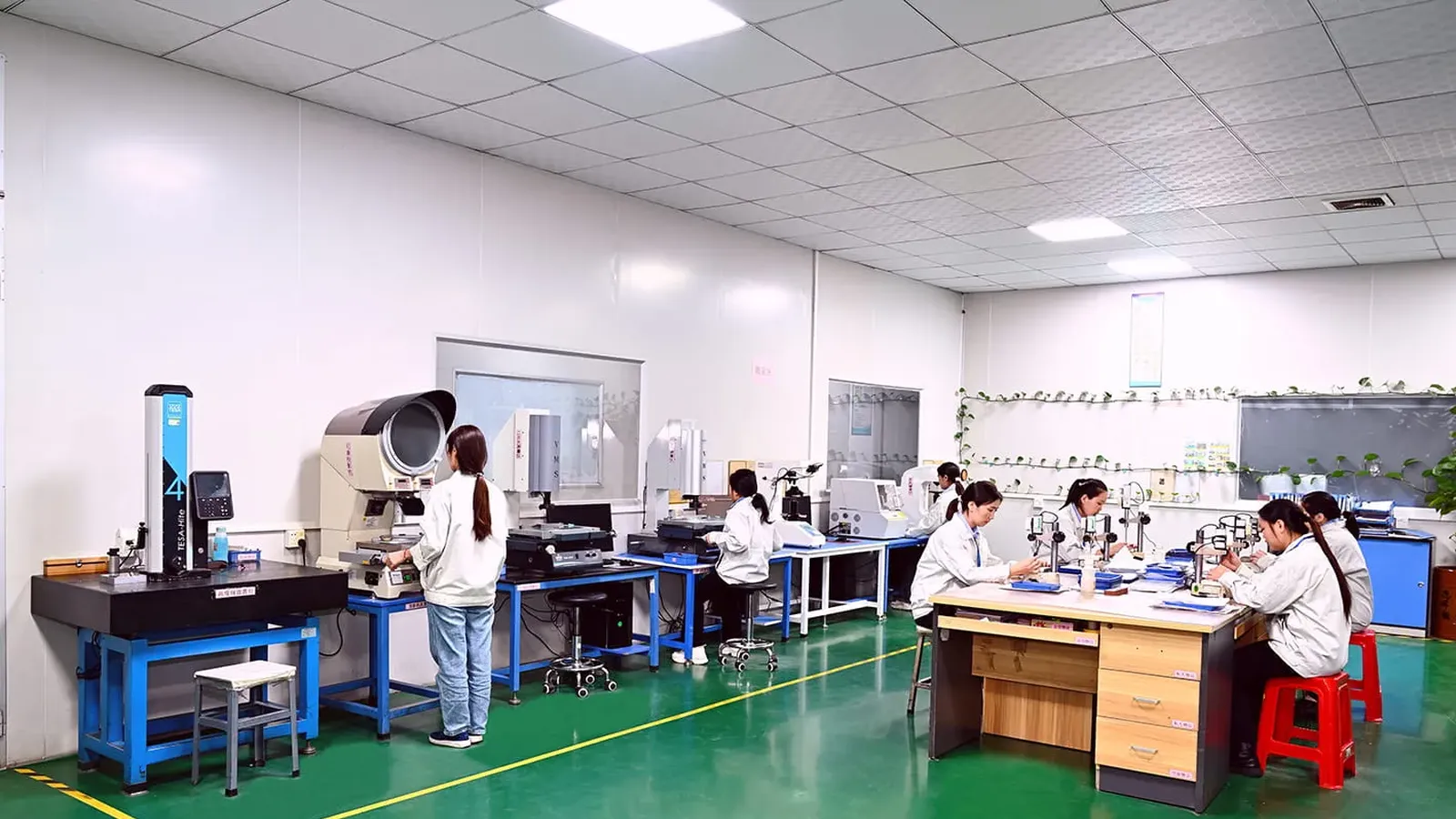 Controlled inspection room with metrology equipment